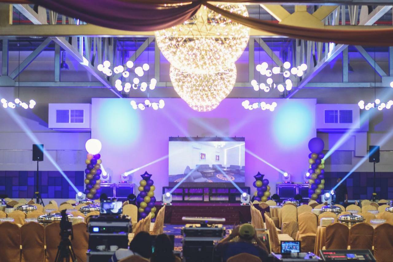 Aman Hills Hotel Kampong Timbunan Bagian luar foto