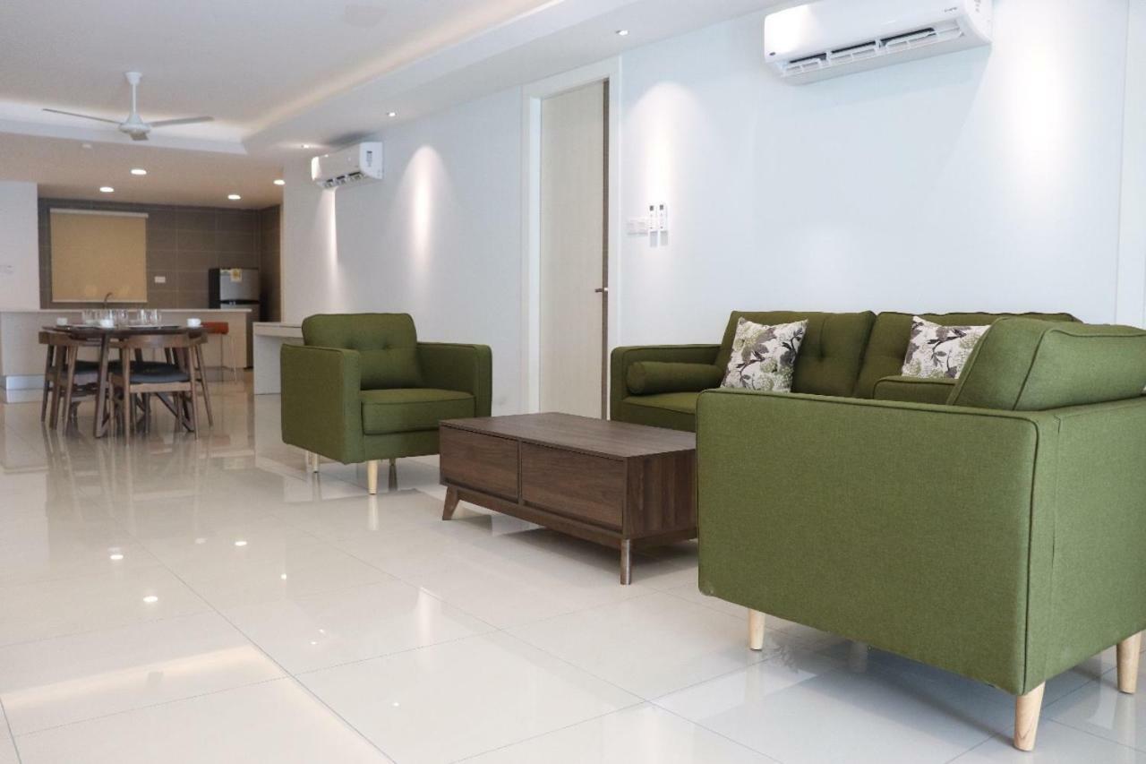 Aman Hills Hotel Kampong Timbunan Bagian luar foto